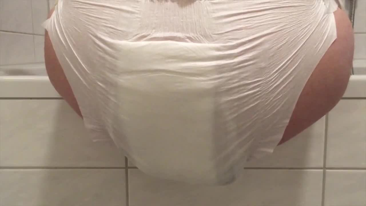 1280px x 720px - Pooping in white diapers