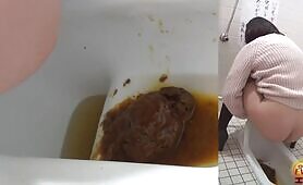 Compilation of young japanese girls shitting