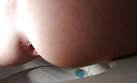 BBW babe shitting in close up and in toilet