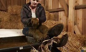 City Girl Emily Manure Spa 