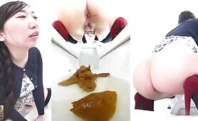 Hot round booty Japanese babe shitting nicely 