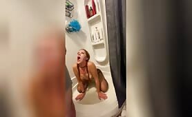 College girl wants to pee