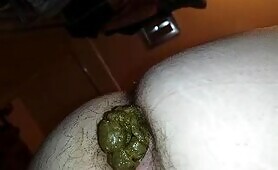 Michelle close up turds