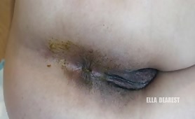 Dirty Babe Shows Off Her Ass