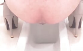 Curvy Lady Shits and Farts Hard