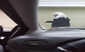 Princess Peony takes a dump