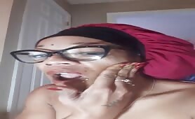 Ella shits in 4th mask